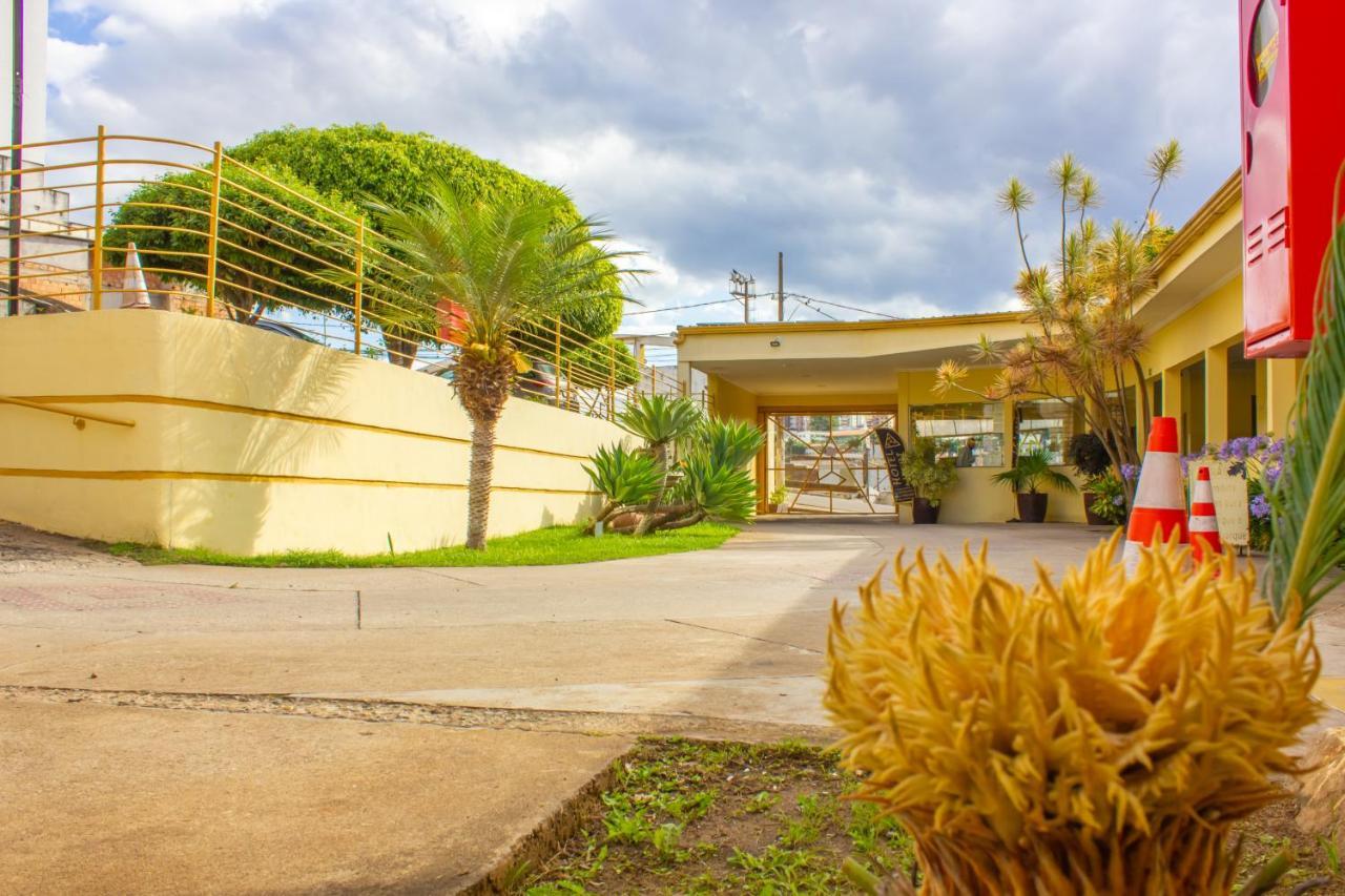 Hotel Meri Conselheiro Lafaiete Exterior foto